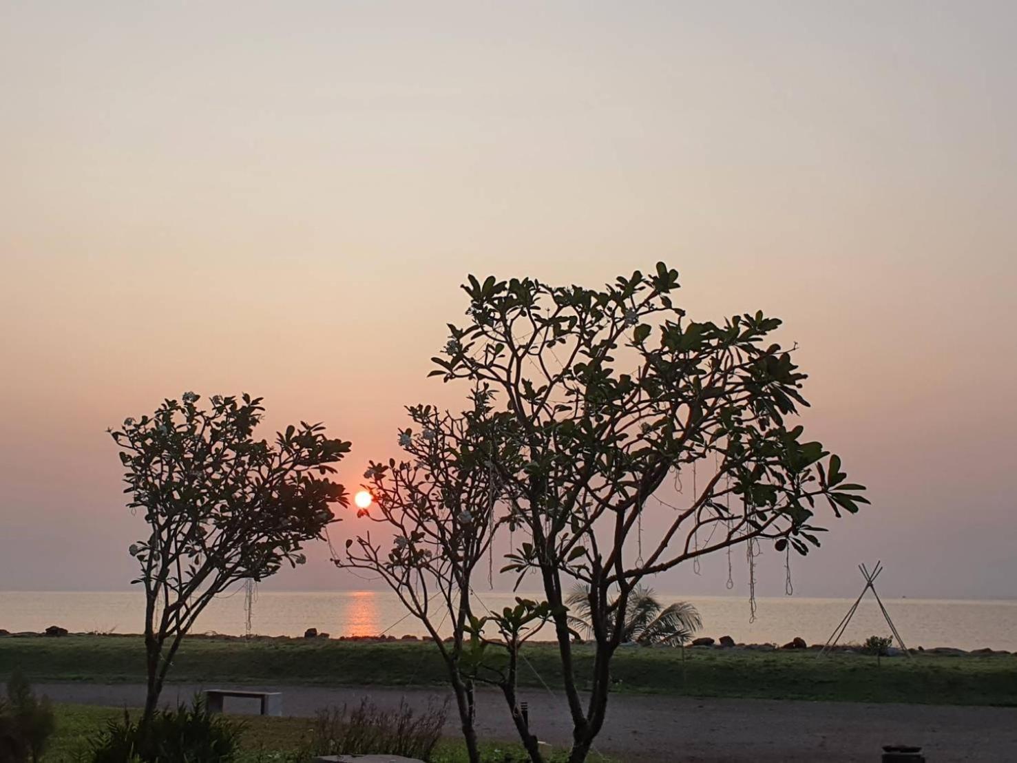 Pathiu The Beach Resort & Residence - Sha Plus מראה חיצוני תמונה