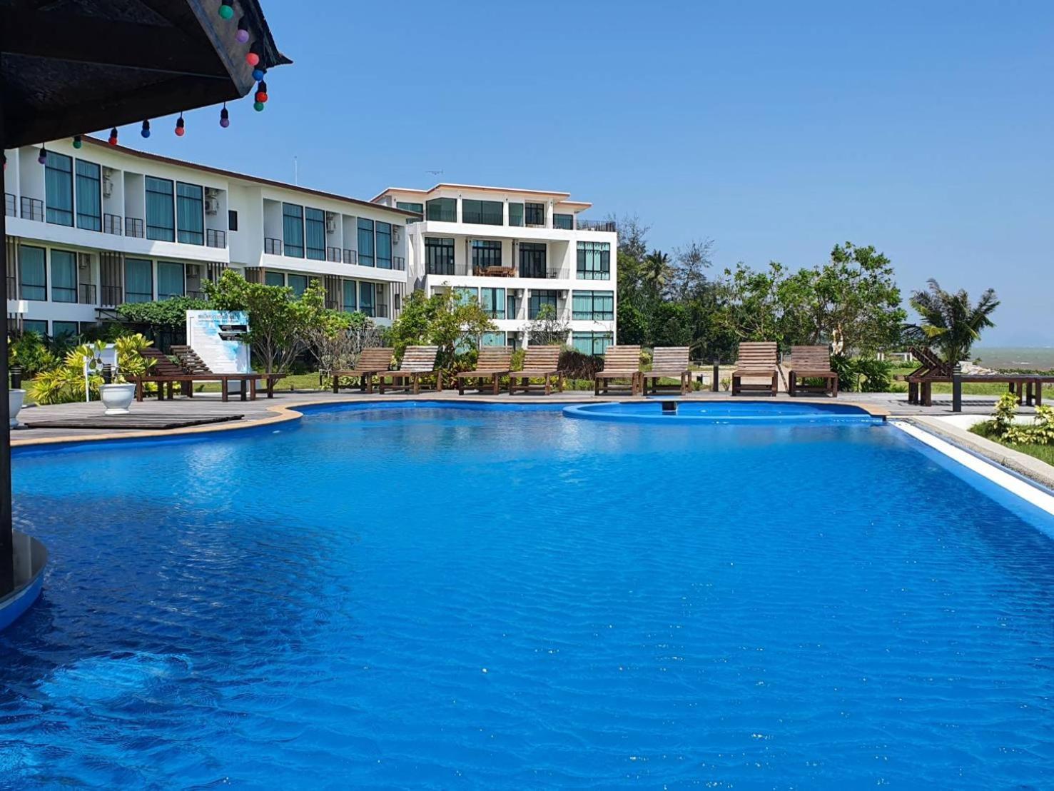 Pathiu The Beach Resort & Residence - Sha Plus מראה חיצוני תמונה